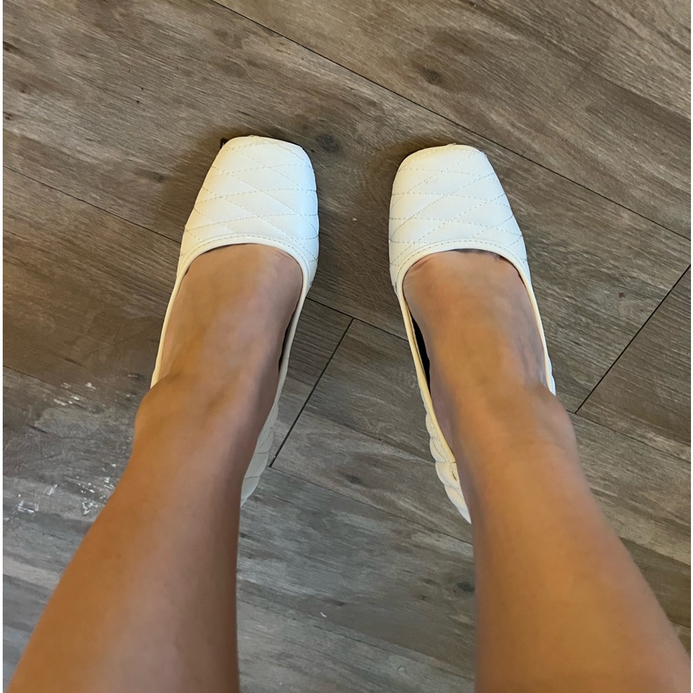 Quilted White Pumps - Picture 5 of 17